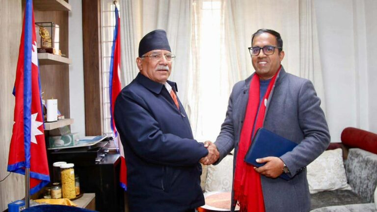 मकवानपुर–१ मा युवा उम्मेदवार विजय गौतमका पक्षमा मतदान गर्न प्रचण्डको आह्वान
