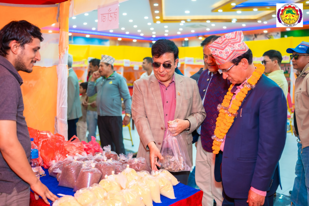 makawanpur cdo buying from stall on krishi pradasani